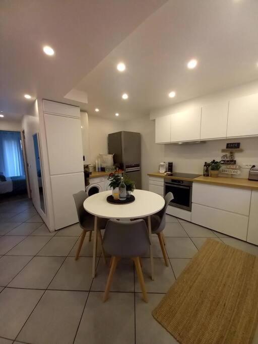 Superbe Appartement Moderne En Rez-De-Chaussee Ozoir-la-Ferriere Exterior photo